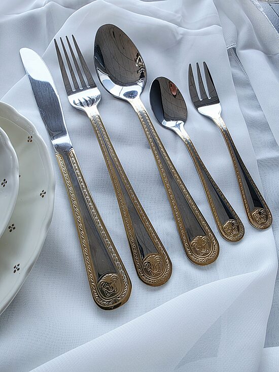Elegants galda piederumu komplekts (12 personām)